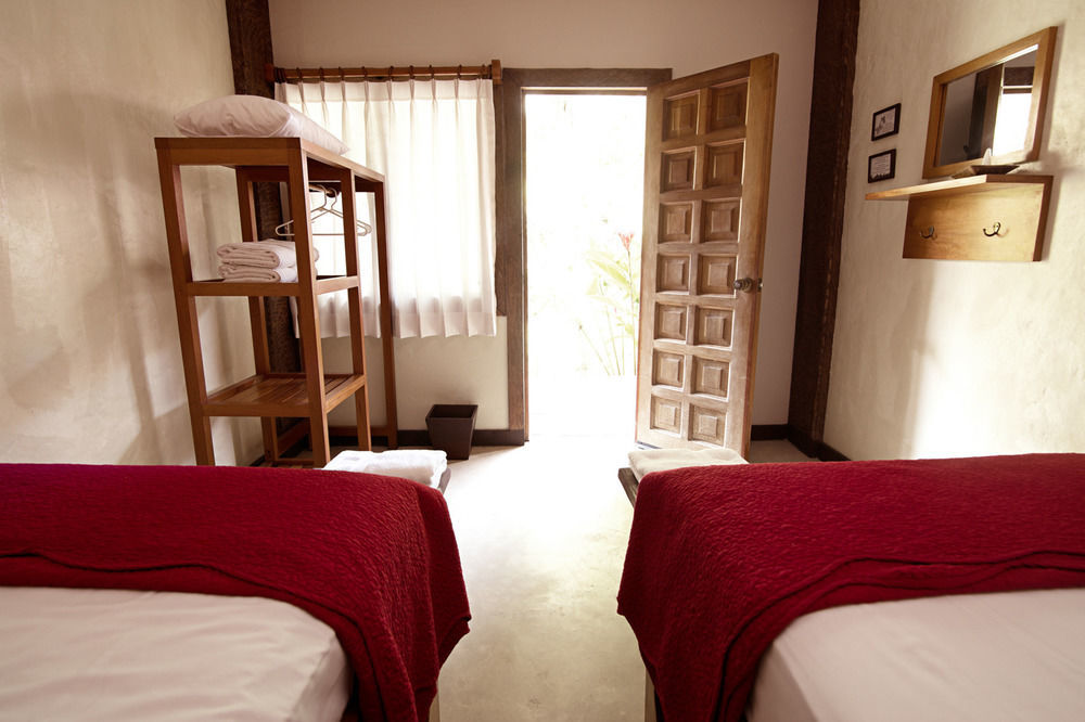 Hotel Jungle Lodge Тикаль Экстерьер фото