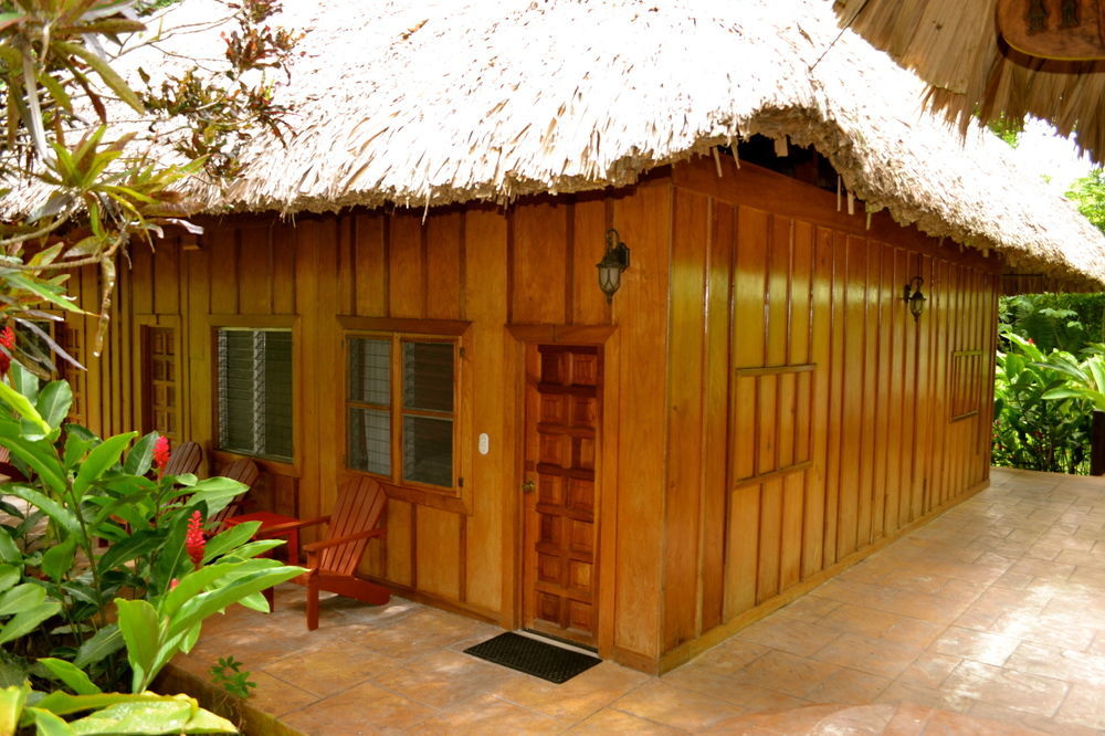 Hotel Jungle Lodge Тикаль Экстерьер фото