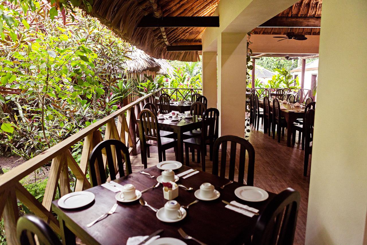 Hotel Jungle Lodge Тикаль Экстерьер фото