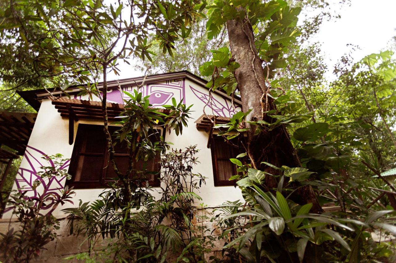 Hotel Jungle Lodge Тикаль Экстерьер фото