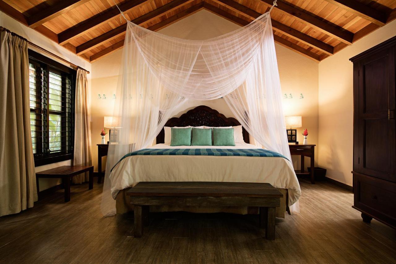 Hotel Jungle Lodge Тикаль Экстерьер фото